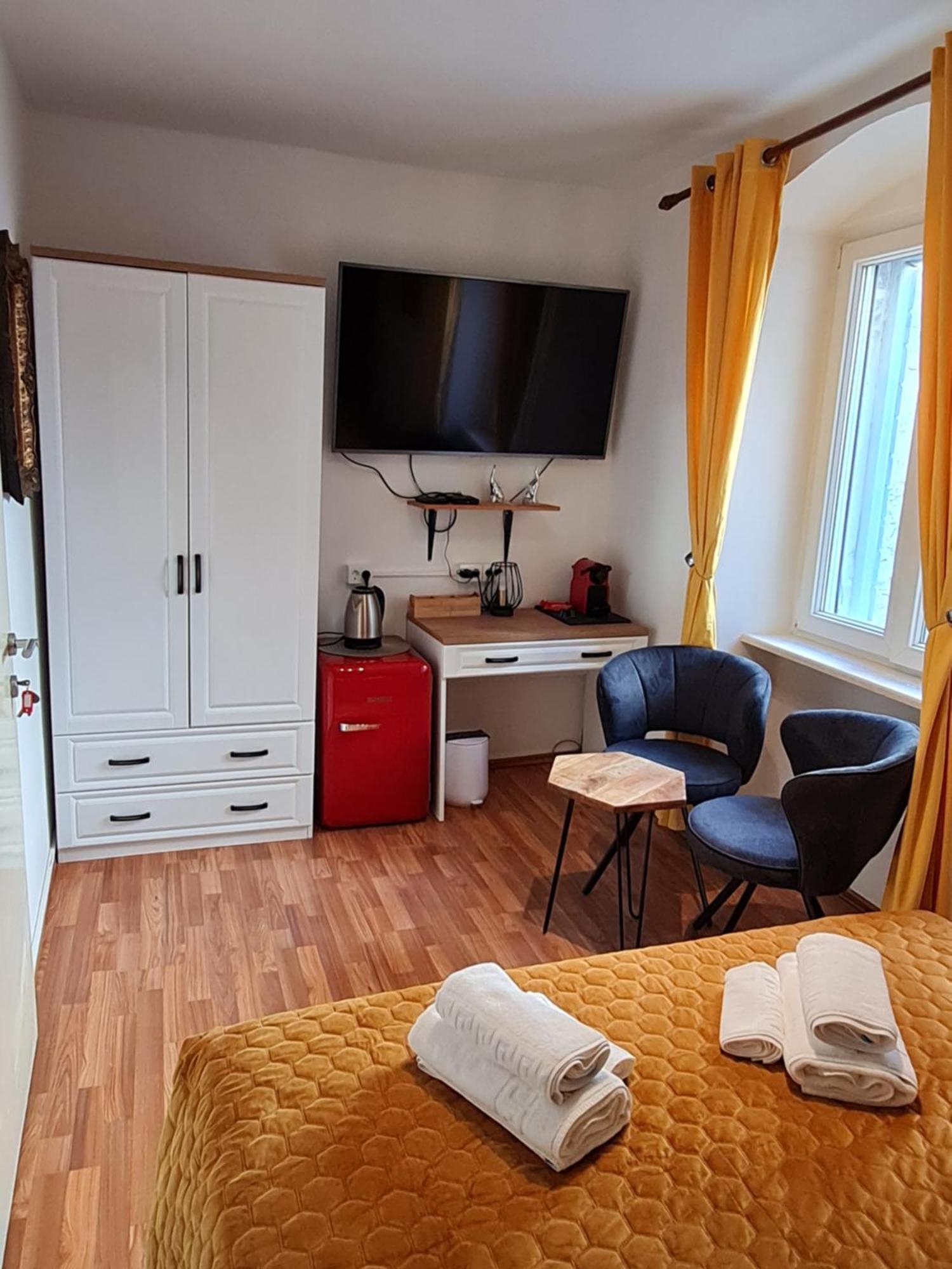 Inchy Accommodation - In The Center Of Diocletian'S Palace Split Exterior foto
